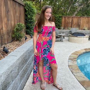 This is a very cute and fun summer dress!
